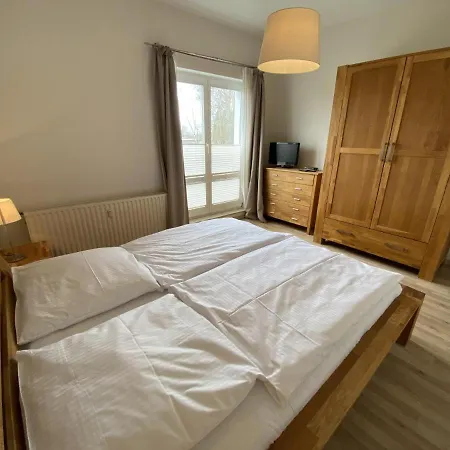 Apartment Bootshaus/ Holzdeck