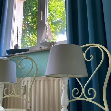 Bootshaus/ Holzdeck Apartment *