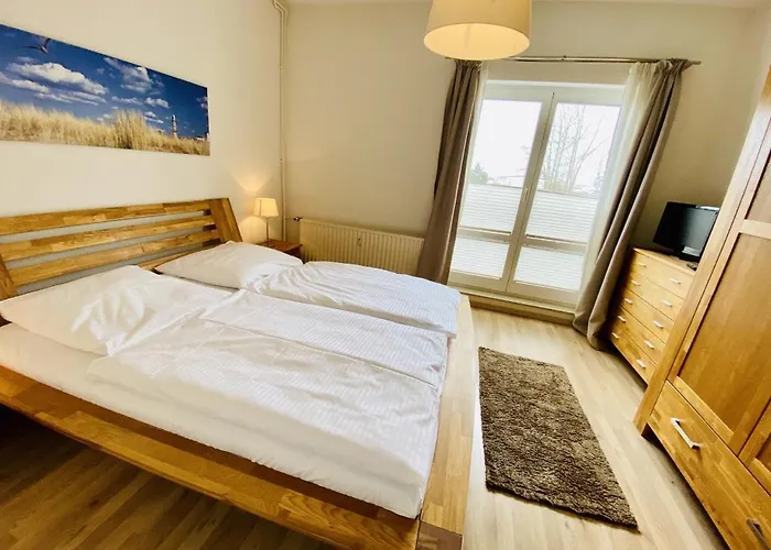 Bootshaus/ Holzdeck *