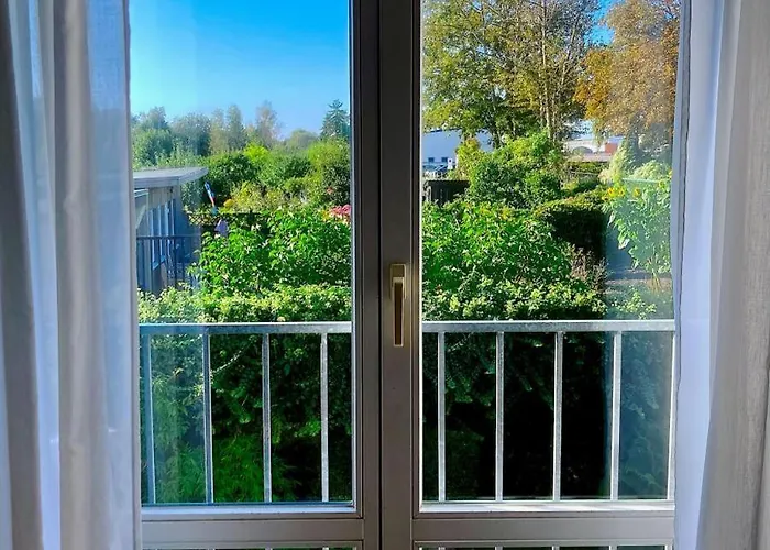 Bootshaus/ Holzdeck روستوك